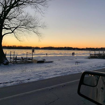 Charming And Happy Walled Lake Mi Cottage Novi Extérieur photo